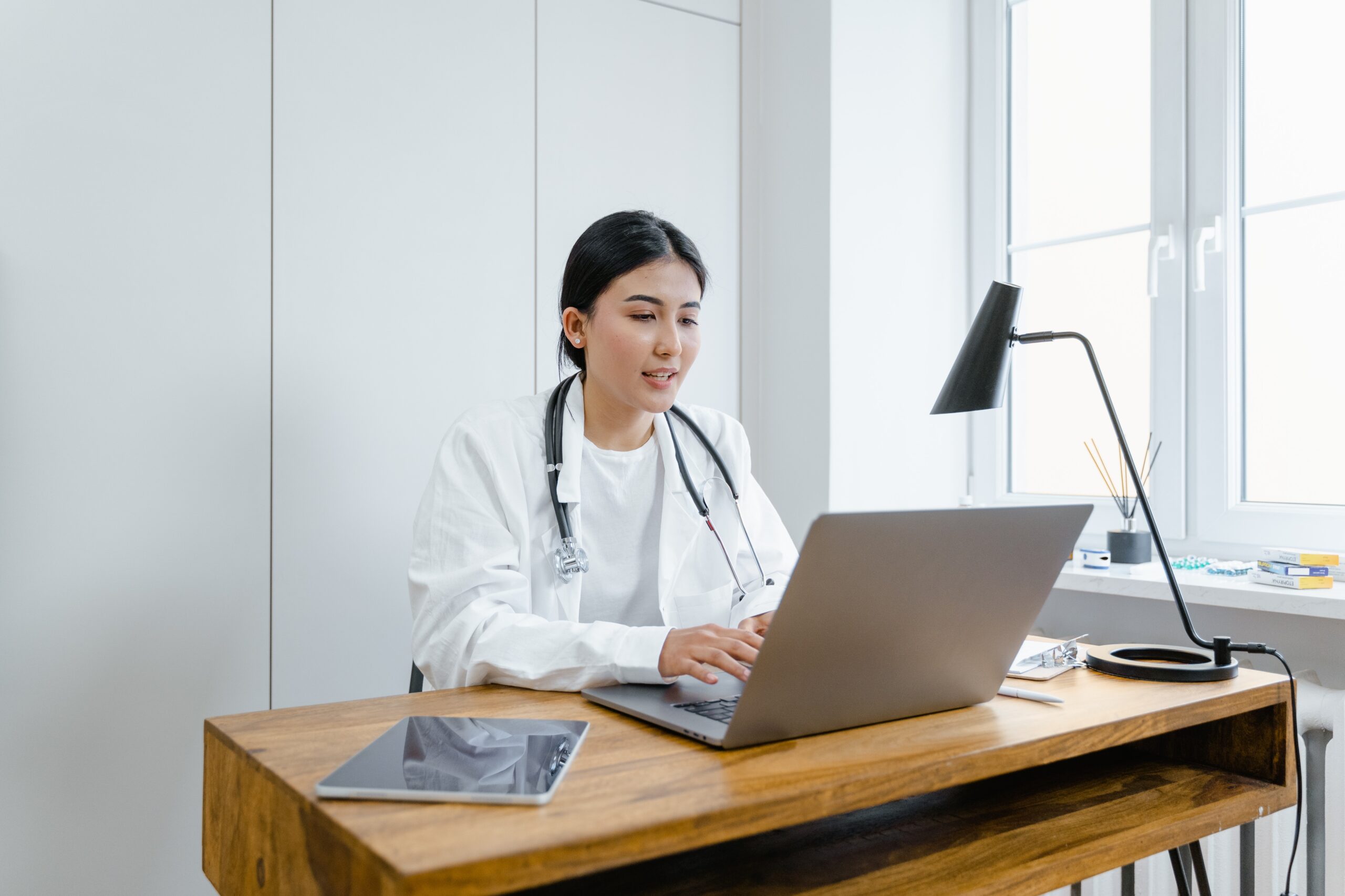 Read more about the article Demystifying 10 Myths About the Decentralized Clinical Trial Platform